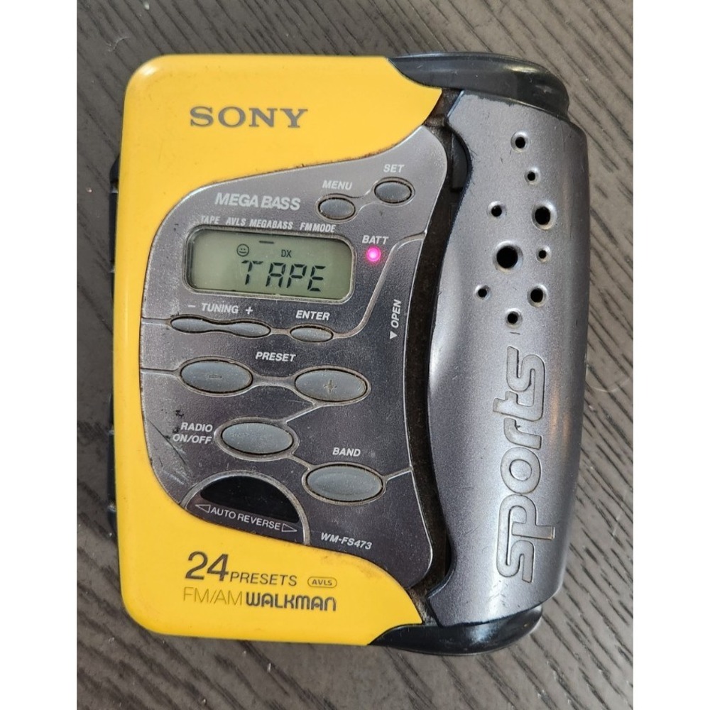 Sony Sports Walkman‎ WM-FS473 AM FM Radio Cassette Player Yellow Vintage Walkman